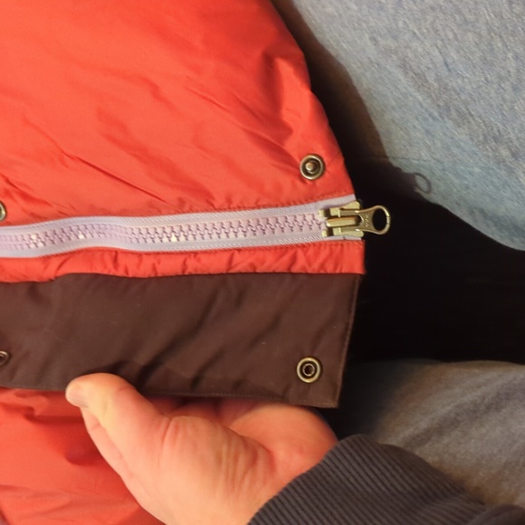 Barely worn winter coat - Picture 12 of 16